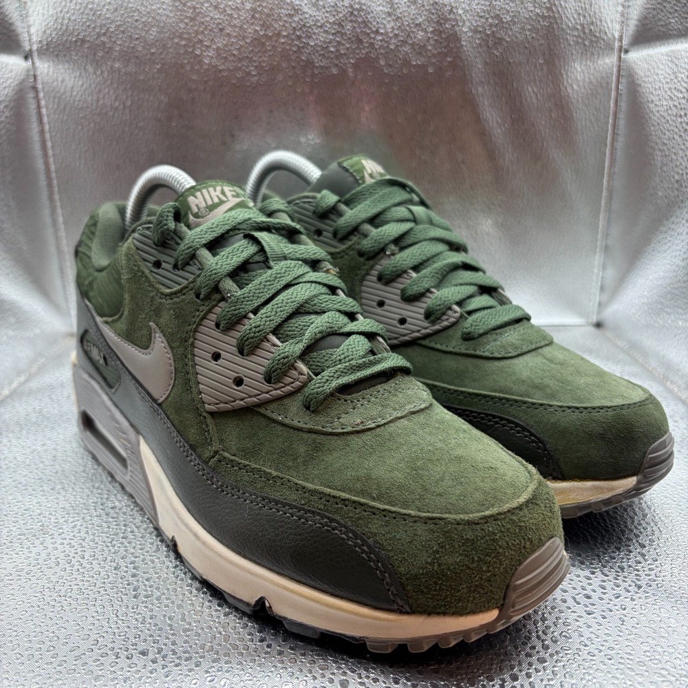 Size 8.5 Nike Air Vortex Olive Green Womens Lace-Up Comfort Athletic Shoes